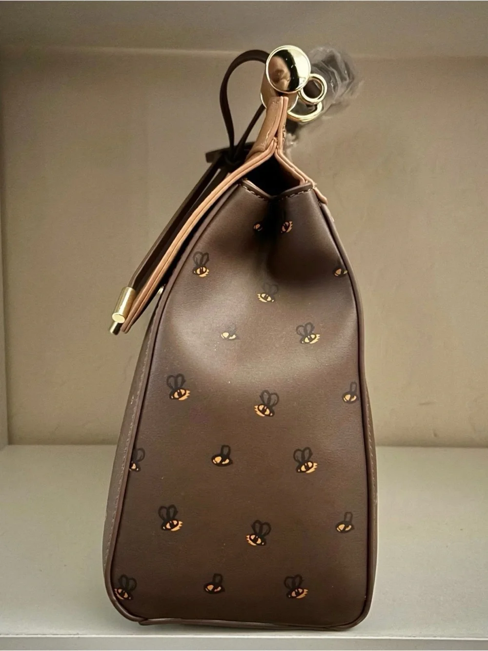 Loungefly Disney Winnie the Pooh Bees Allover Print Handbag – BoxLunch Exclusive